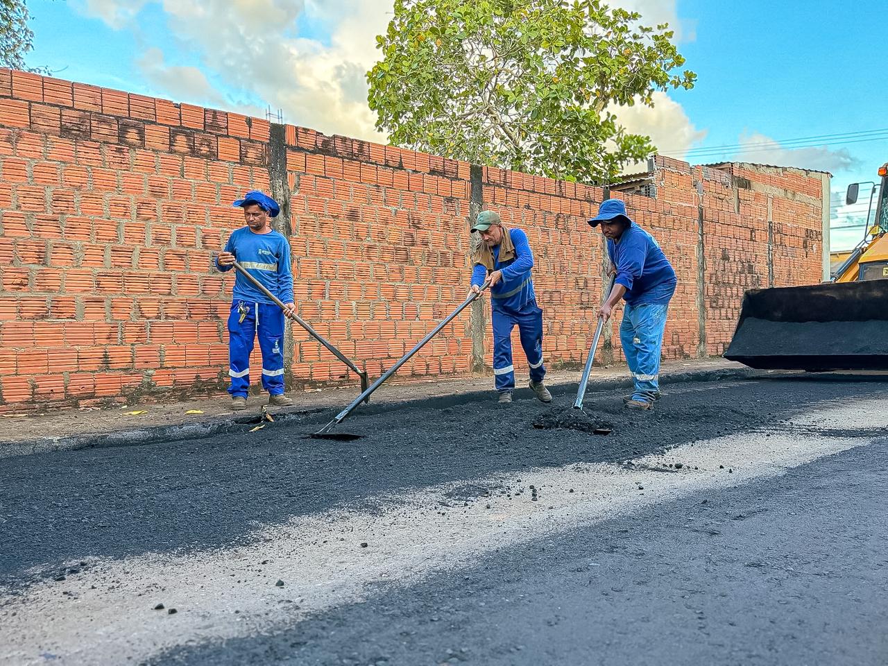 Prefeitura de Rio Branco entrega pavimentação no Bahia Velha e anuncia nova frente de trabalho na Rua 13 de Junho