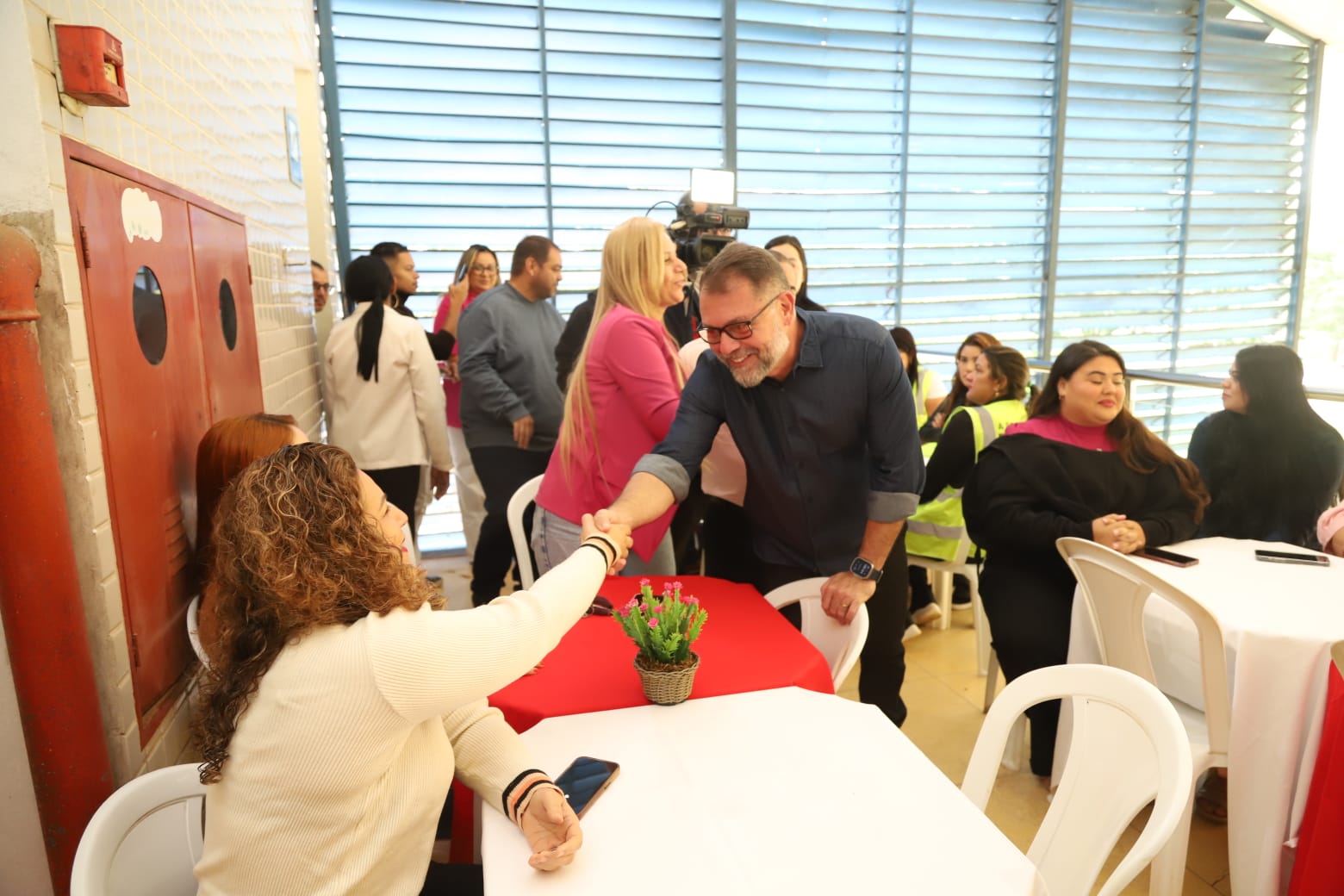 Prefeito de Rio Branco visita dependências da RBTrans e participa de café da manhã em homenagem ao Dia das Mães