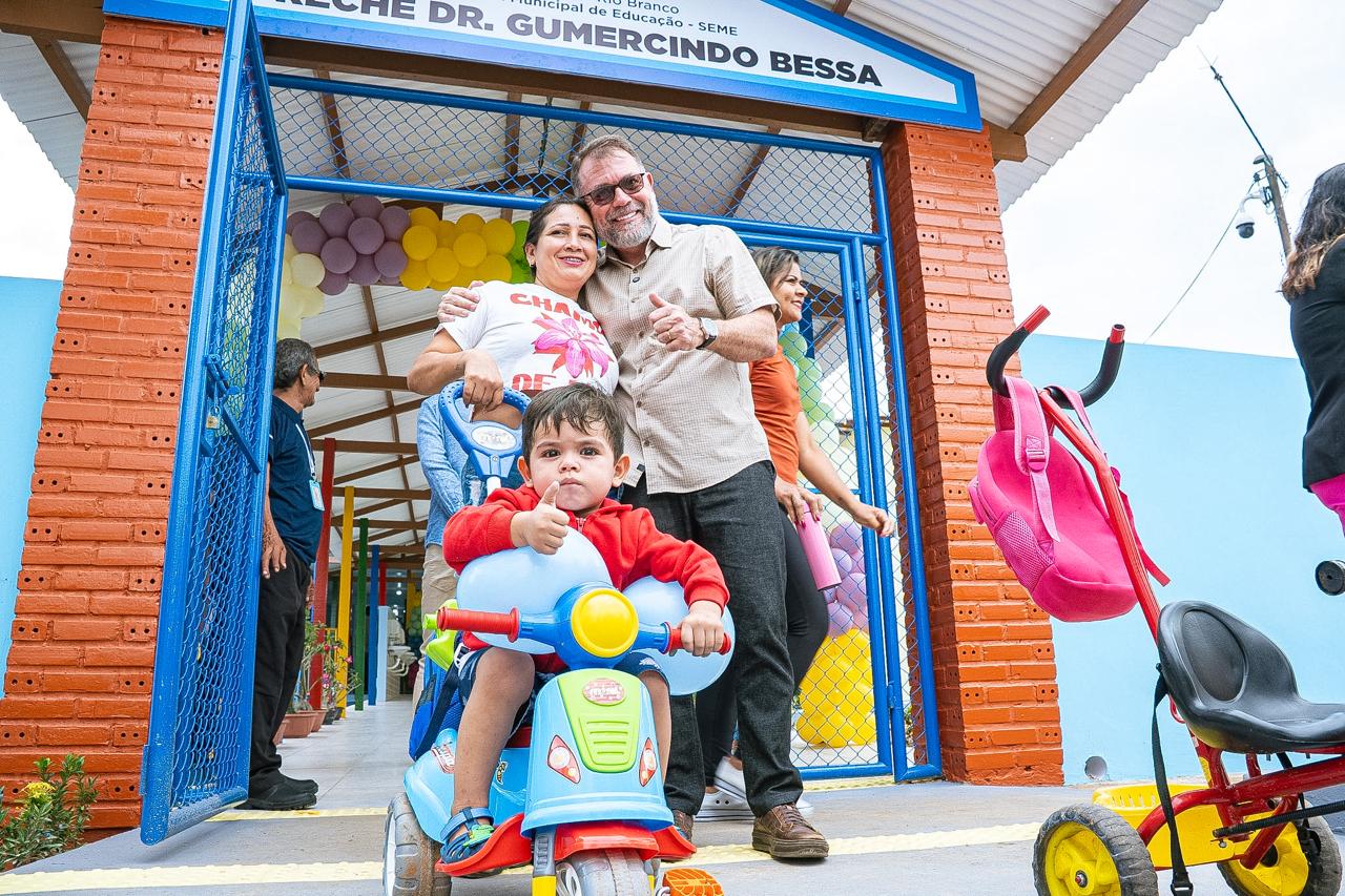 Prefeitura de Rio Branco reinaugura e credencia Creche Municipal Gumercindo Bessa, no Universitário III