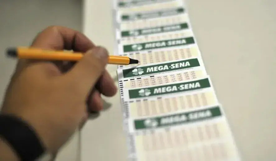Mega-Sena acumula novamente e prêmio principal vai para R$ 65 milhões