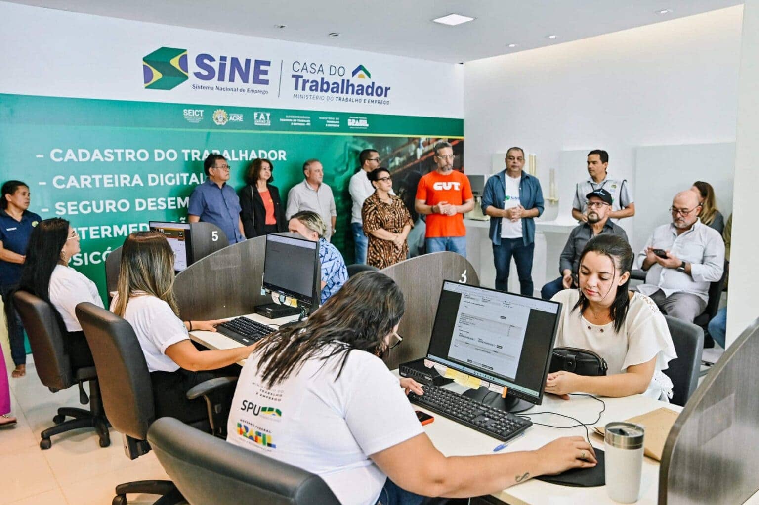 Acre tem mais de 140 vagas de emprego abertas nesta sexta-feira; veja cargos disponíveis